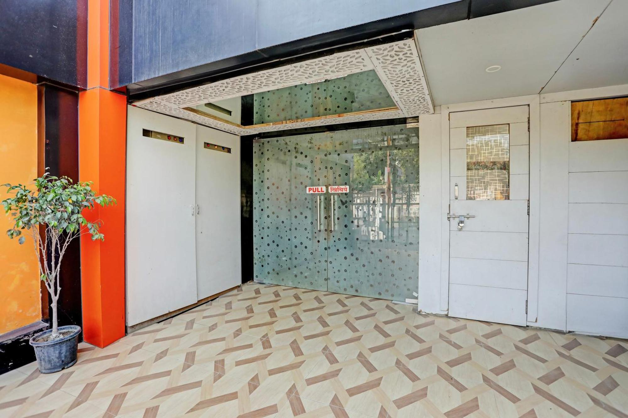 Super Hotel O Hyderabad Gate Iit Bhu Kakarmatha Ngoại thất bức ảnh